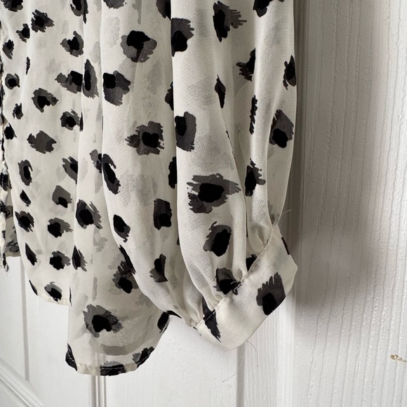 Zara Black and White Button Down Shirt - Picture 6 of 16